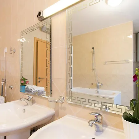 Сasa de vacaciones 4 Bedroom Beautiful In *