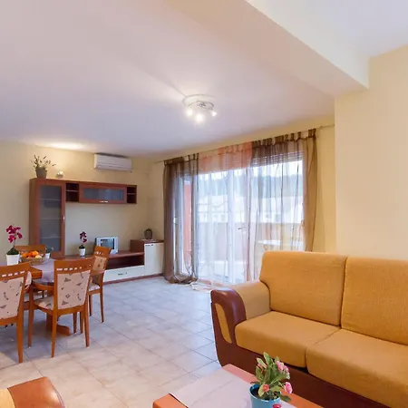 4 Bedroom Beautiful In * Palit