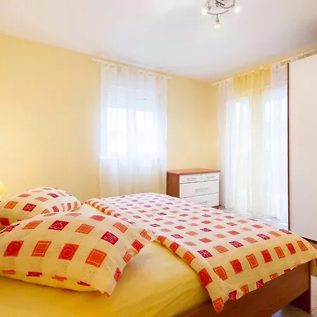 4 Bedroom Beautiful In Palit