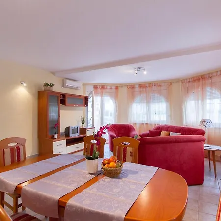 4 Bedroom Beautiful In * Palit